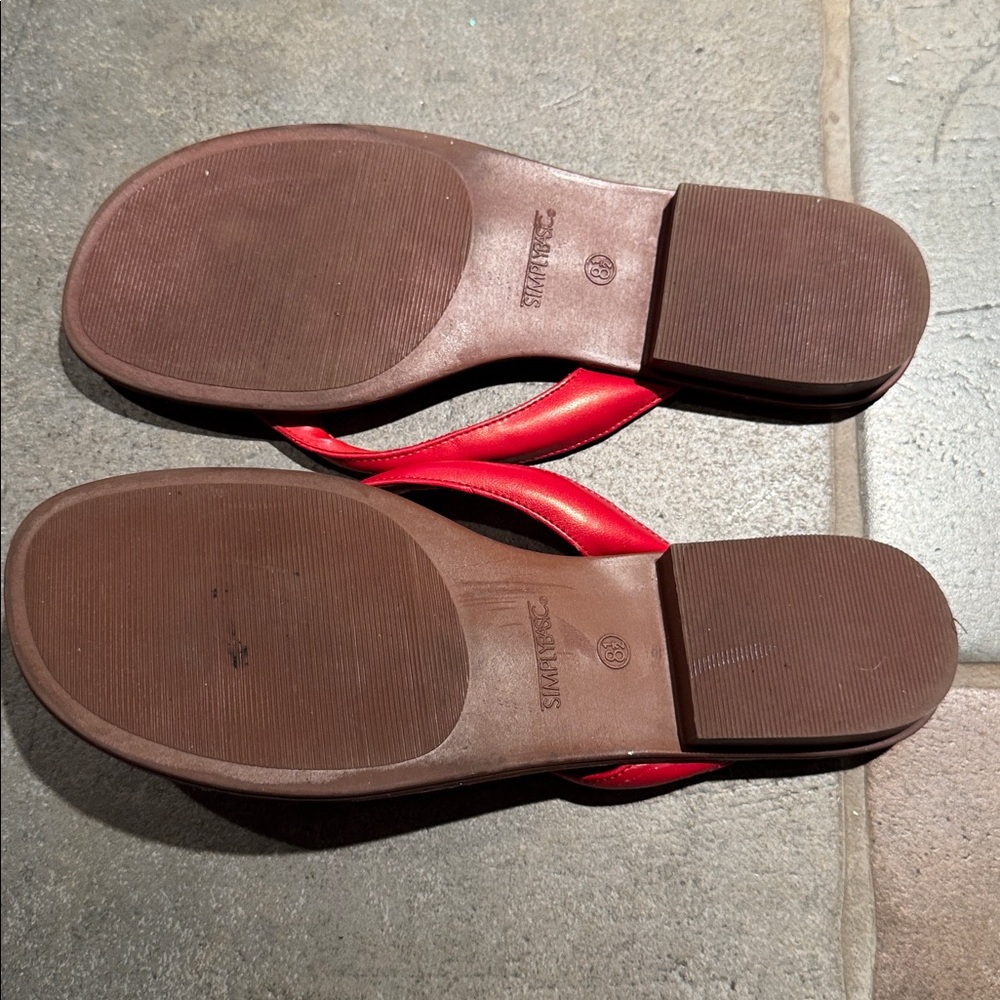 Simply Basic Women's Red Sandals Sz 8.5 - Picture 5 of 7